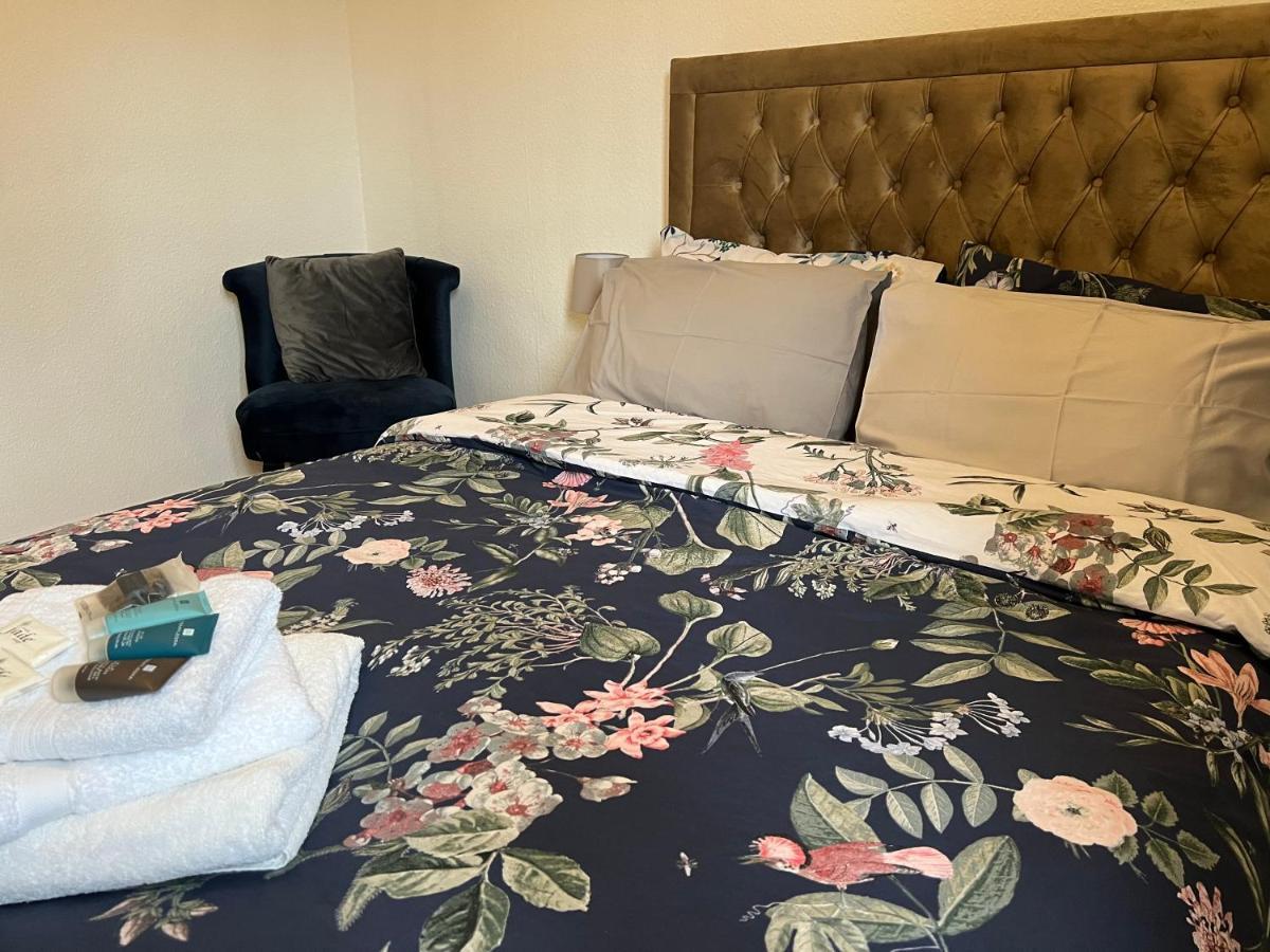 Grand Bleu - London - Next To Piccadilly Line Tube Station & Brand New Facilities 호텔 외부 사진