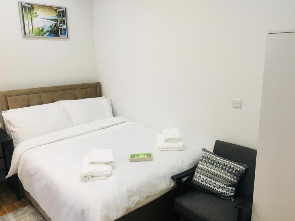 Grand Bleu - London - Next To Piccadilly Line Tube Station & Brand New Facilities 호텔 외부 사진