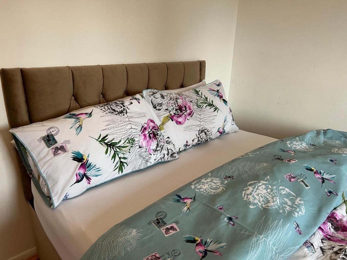 Grand Bleu - London - Next To Piccadilly Line Tube Station & Brand New Facilities 호텔 외부 사진