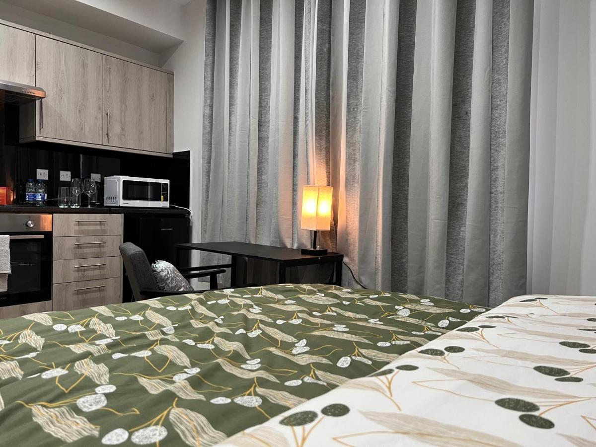 Grand Bleu - London - Next To Piccadilly Line Tube Station & Brand New Facilities 호텔 외부 사진