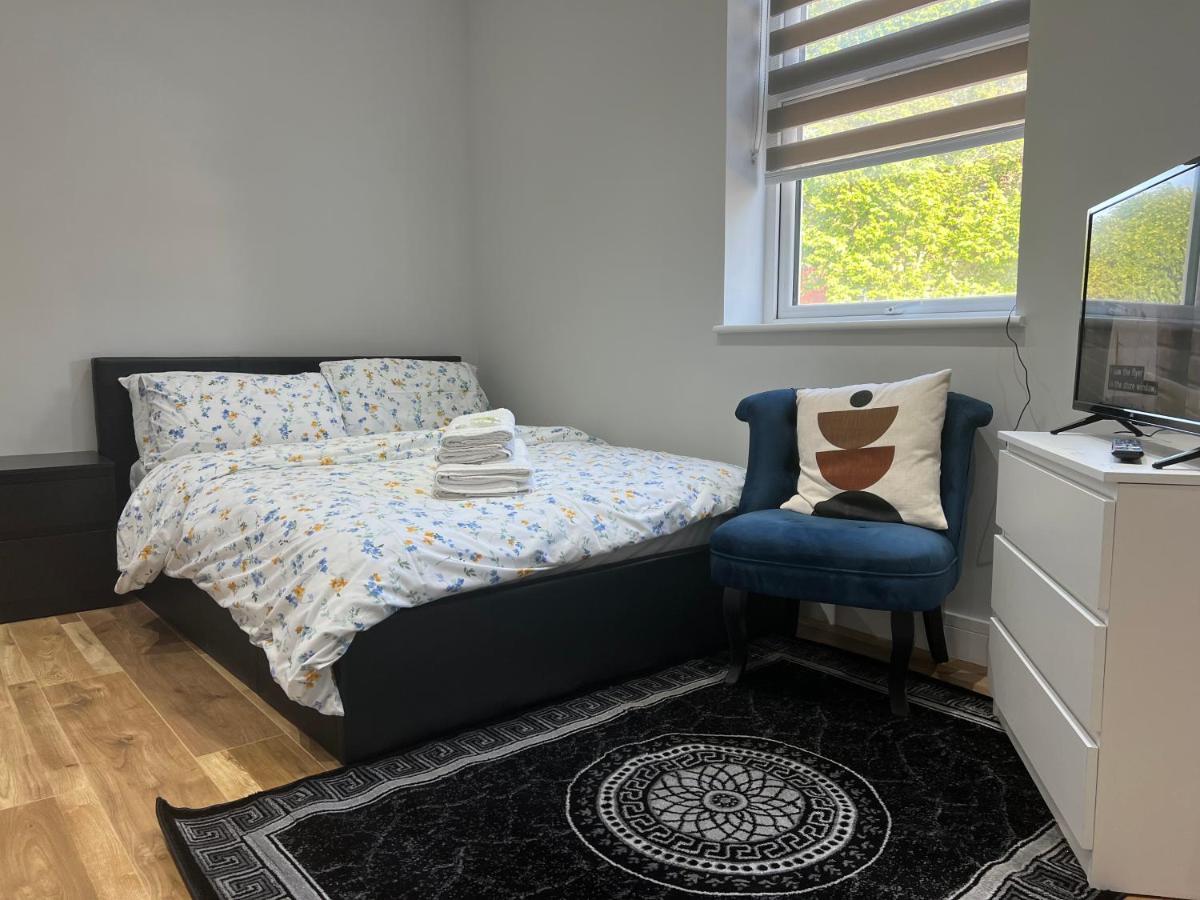 Grand Bleu - London - Next To Piccadilly Line Tube Station & Brand New Facilities 호텔 외부 사진