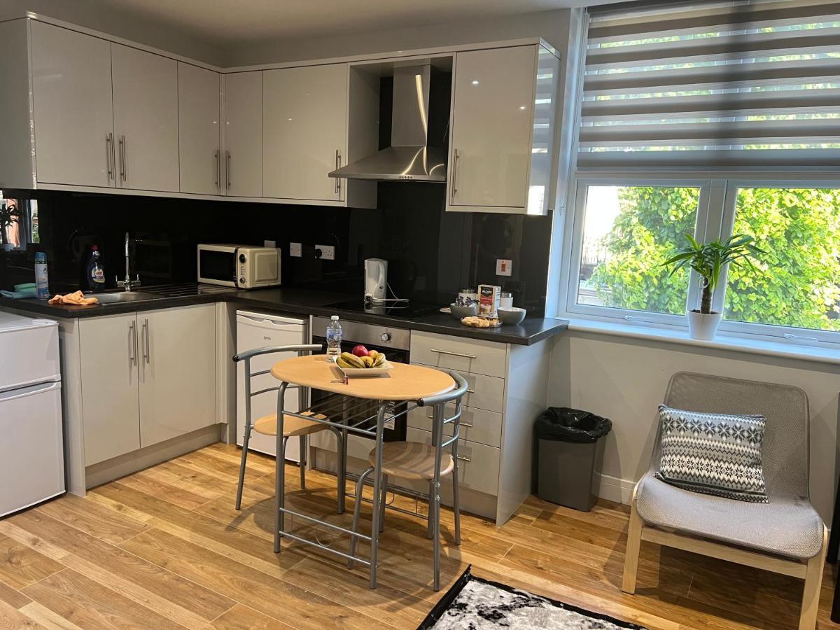 Grand Bleu - London - Next To Piccadilly Line Tube Station & Brand New Facilities 호텔 외부 사진